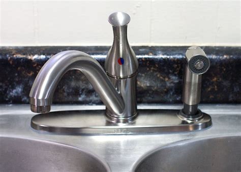 How to REPLACE Kitchen Sink SPRAYER Hose